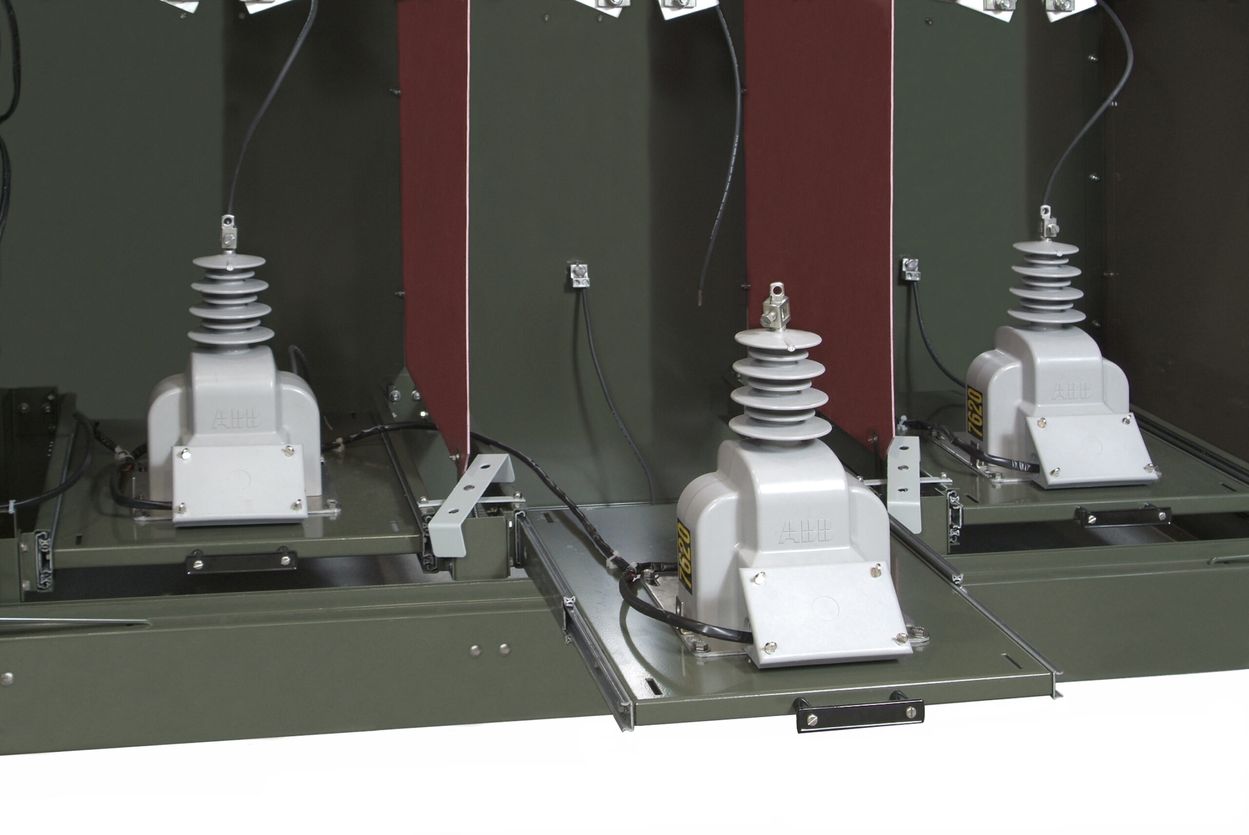Electrak sliding CT/VT pullout rails